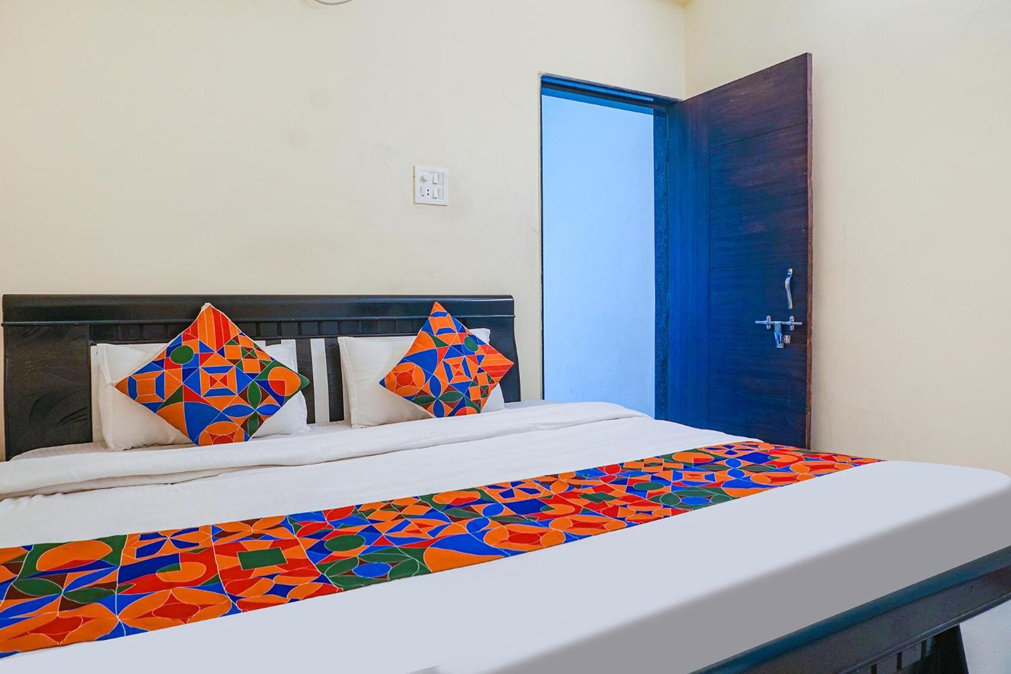Fabexpress Vaishnav Inn Talegaon Dabhade Dış mekan fotoğraf