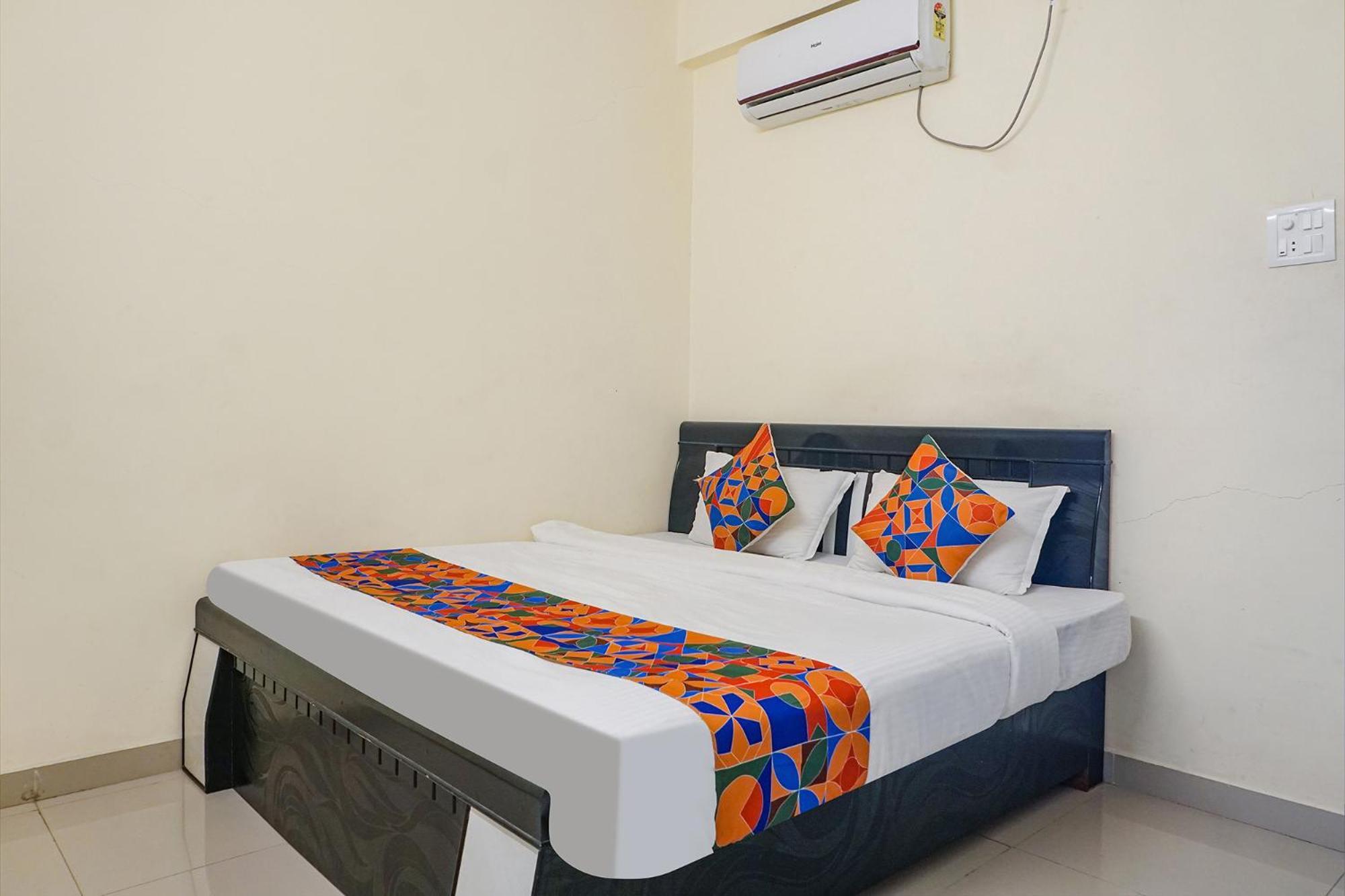 Fabexpress Vaishnav Inn Talegaon Dabhade Dış mekan fotoğraf
